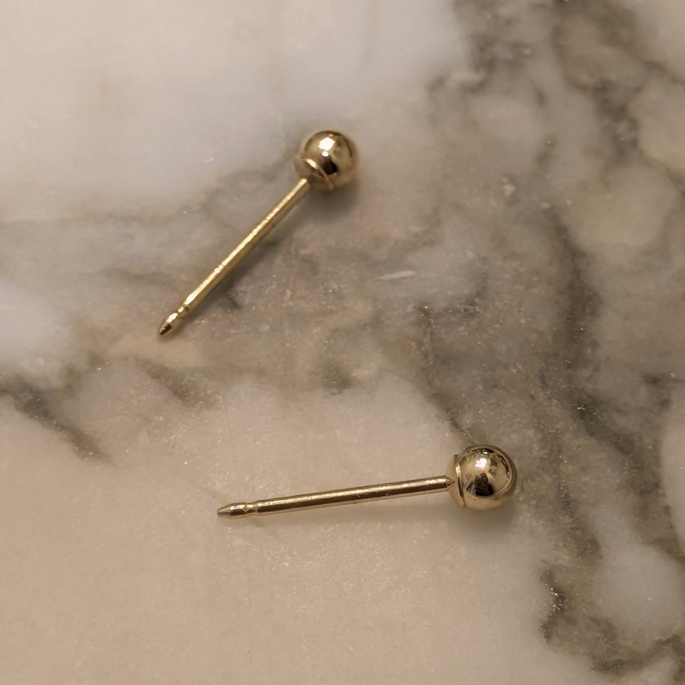 14k Yellow Gold Ball Studs